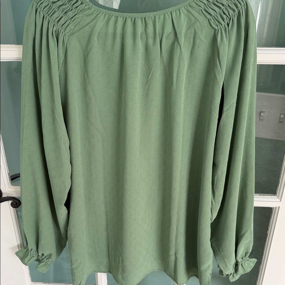 Jessica Simpson Green Ruched Shoulder Blouse - Picture 5 of 6